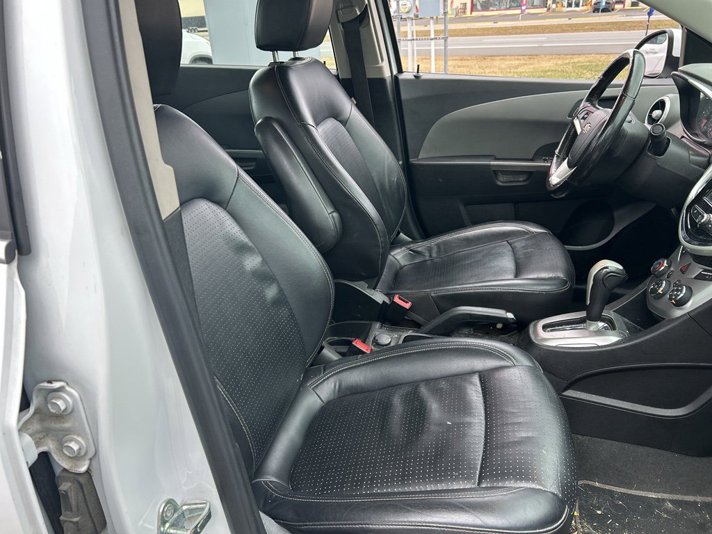 Used 2017 Chevrolet Sonic Premier image 16