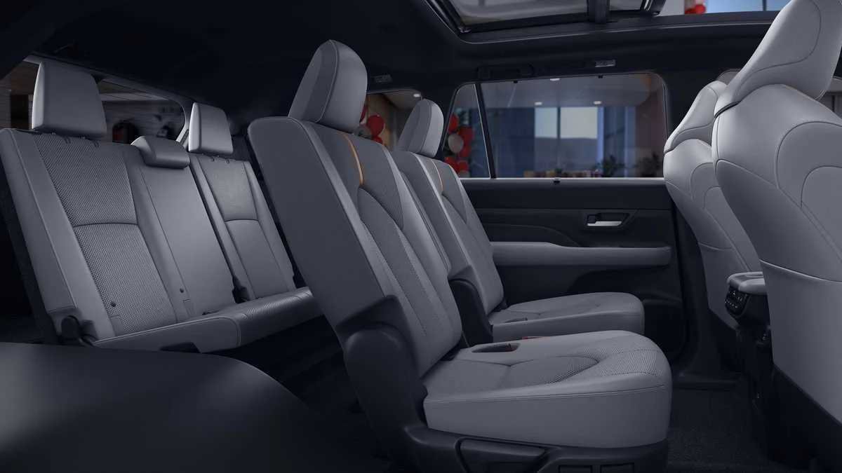 New 2026 Toyota Grand Highlander AWD Hybrid image 24