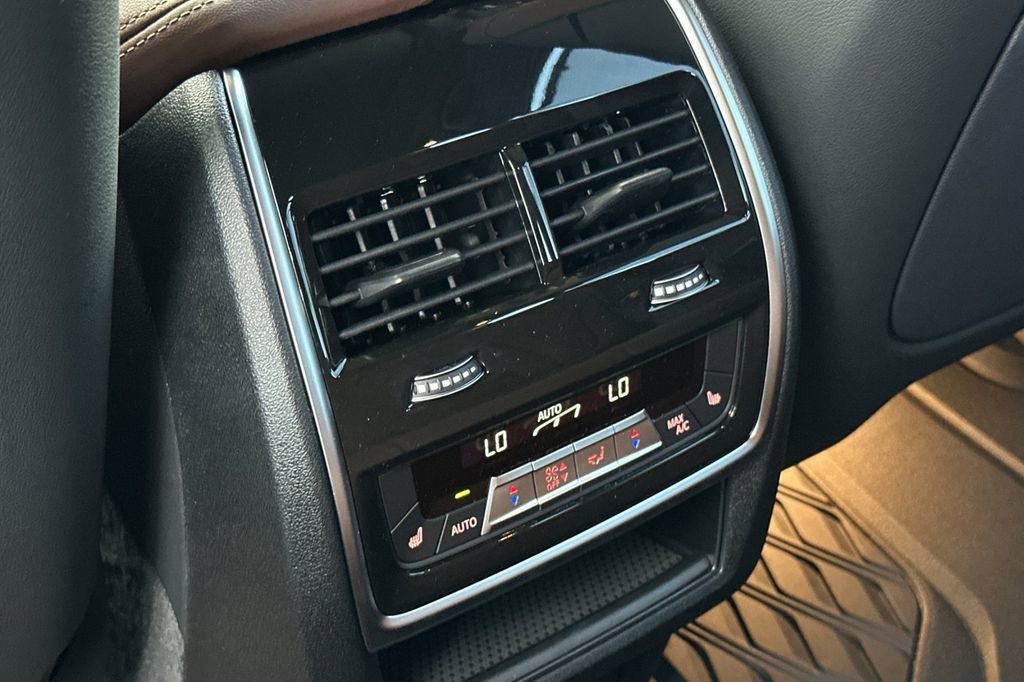 New 2026 BMW X5 M60i w/ Executive Package image 13