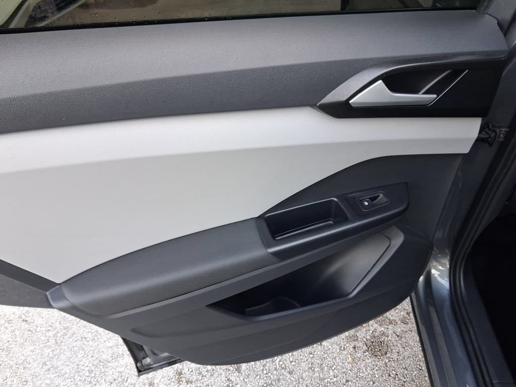 Certified 2023 Volkswagen Taos S FWD image 11