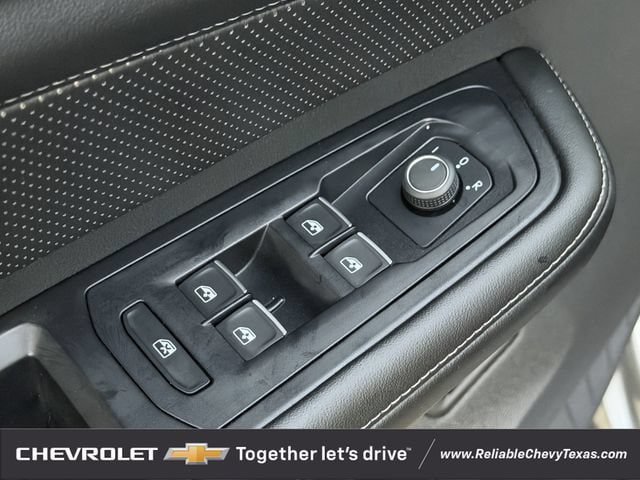 Used 2024 Volkswagen Atlas Cross Sport SE FWD image 27