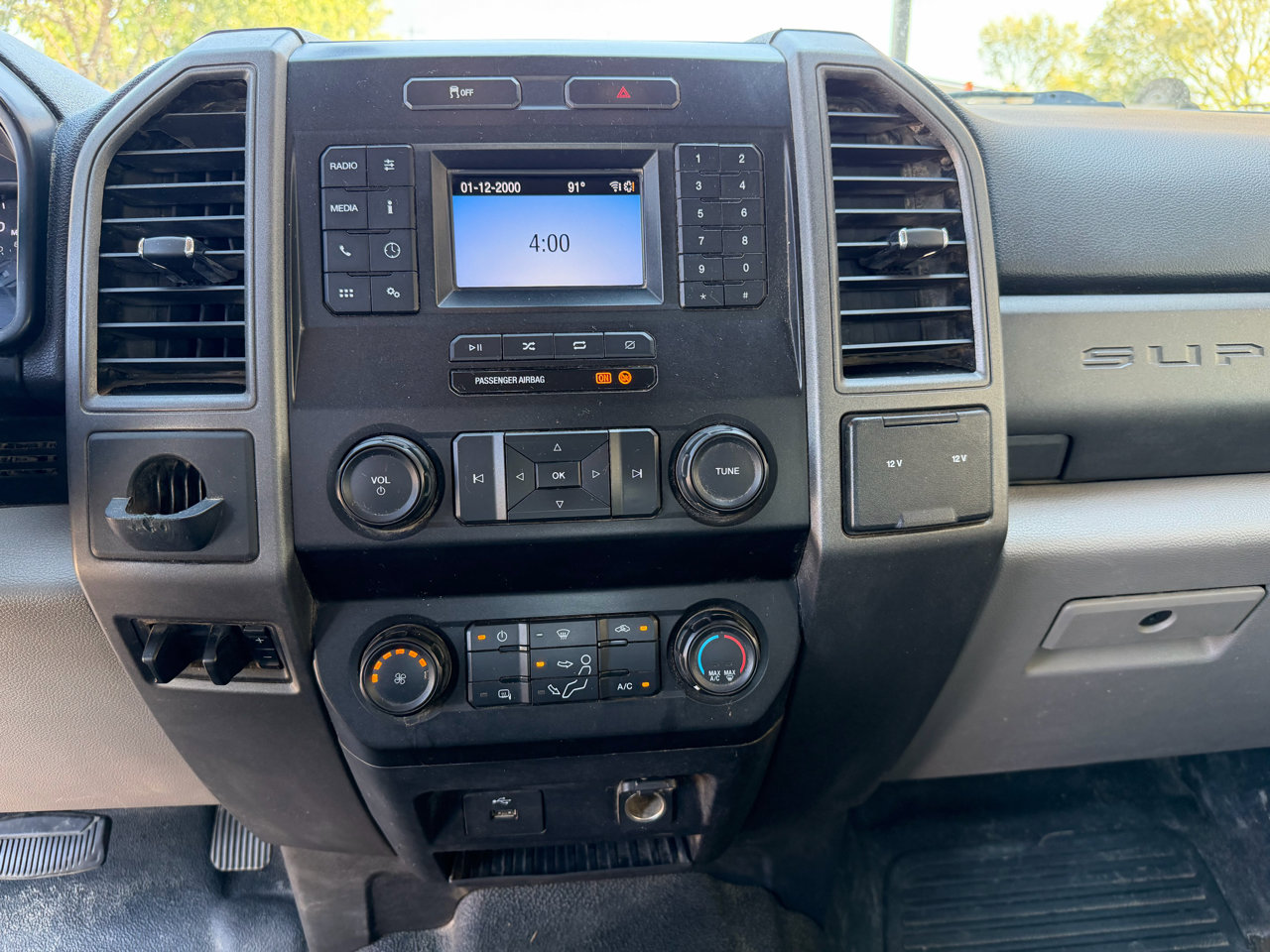 Used 2020 Ford F350 XL w/ Power Equipment Group image 39