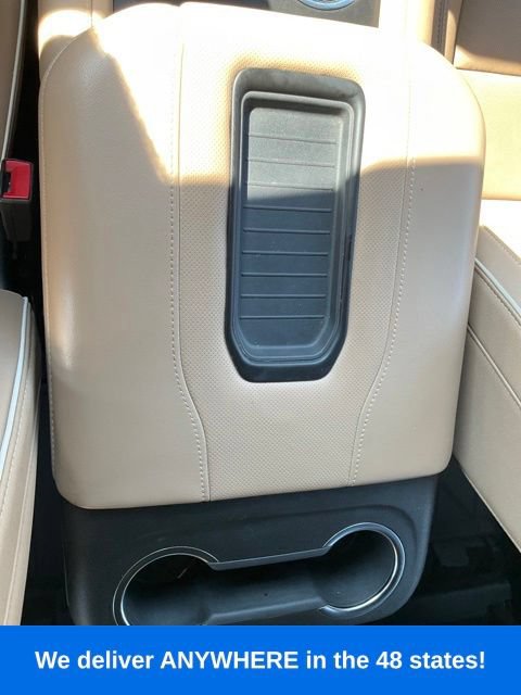 Used 2024 Chevrolet Suburban Premier AWD/4WD image 36