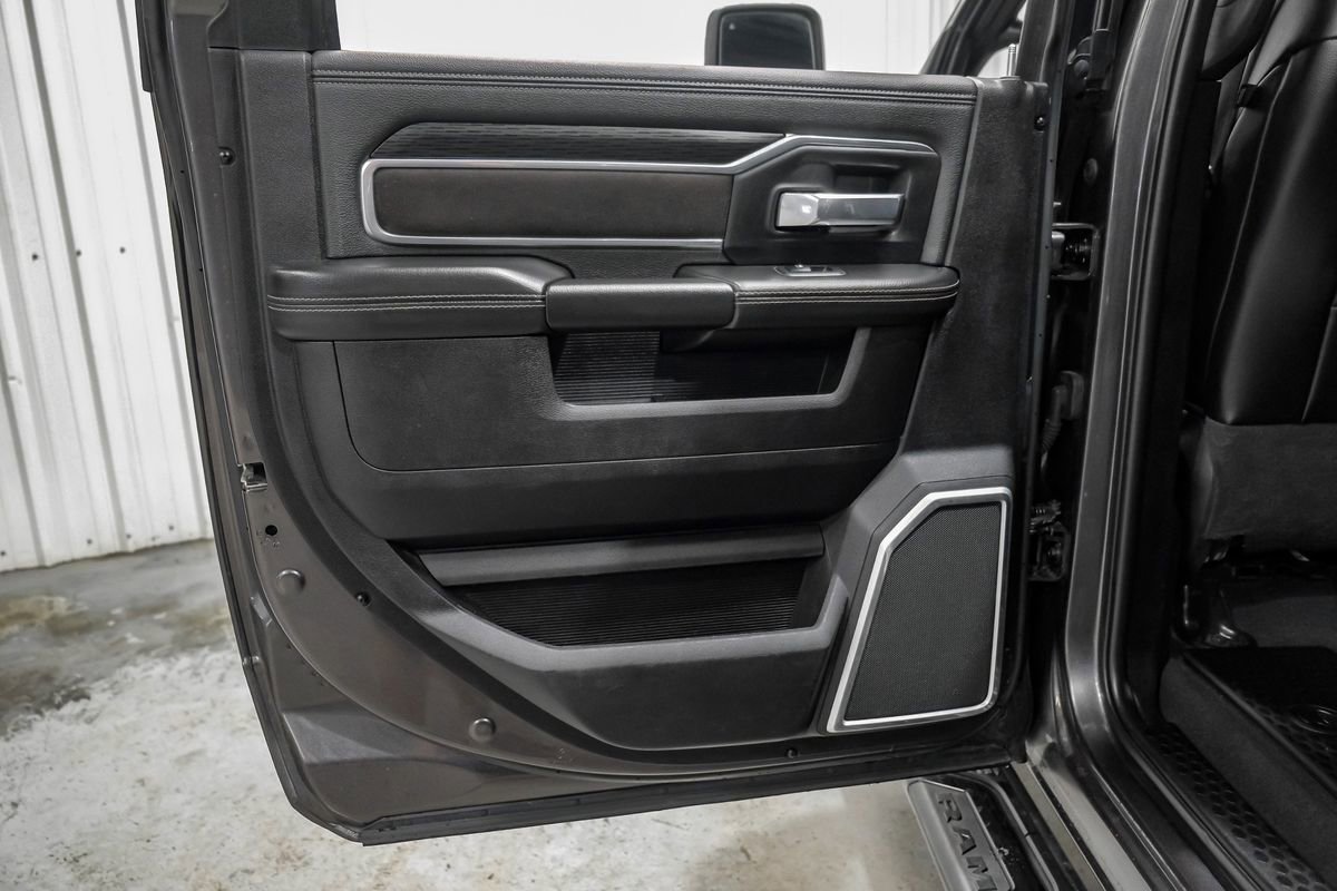 Used 2024 RAM 3500 Laramie w/ Night Edition image 47
