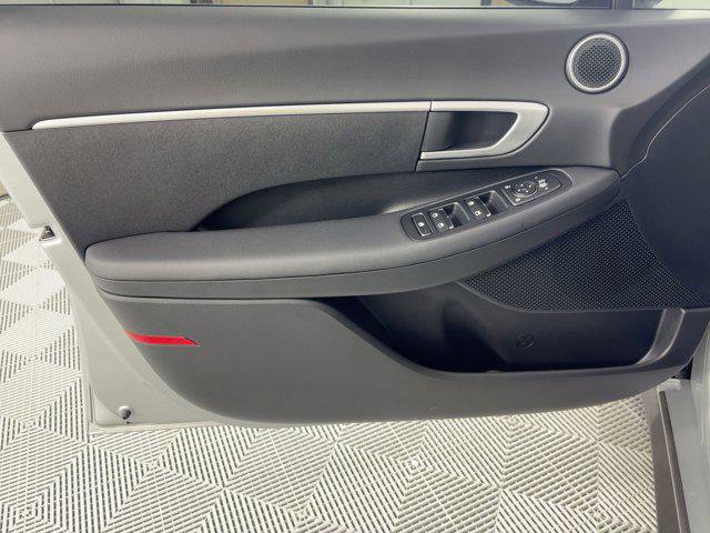 New 2026 Hyundai Sonata SE FWD image 13