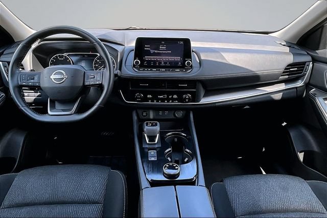 Used 2025 Nissan Rogue SV AWD/4WD image 7