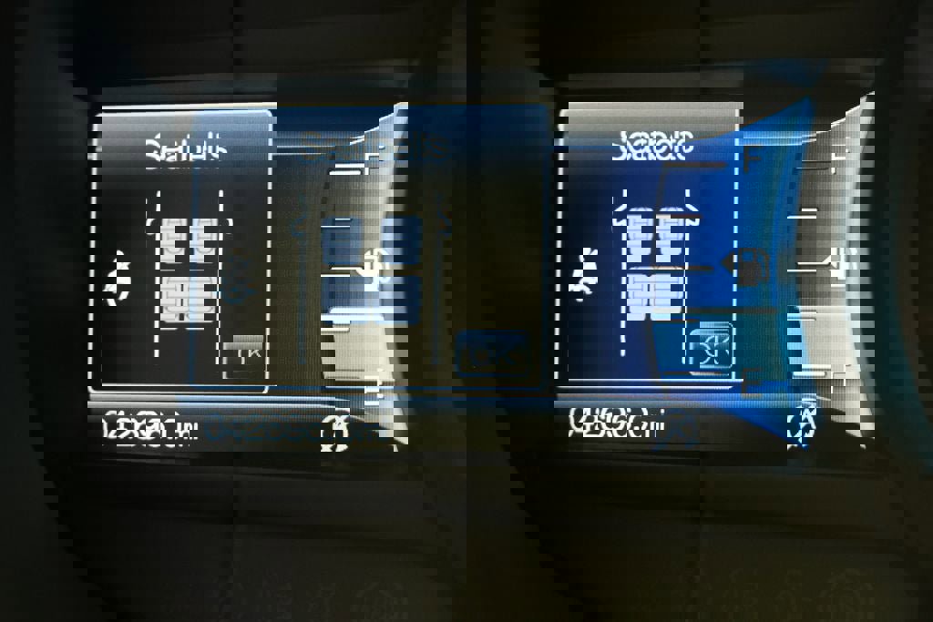 Used 2023 Ford Edge Titanium AWD/4WD image 18