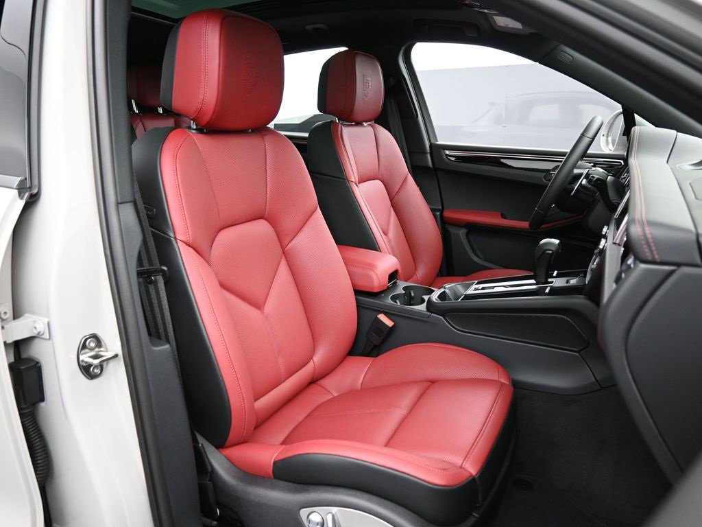New 2026 Porsche Macan S image 31