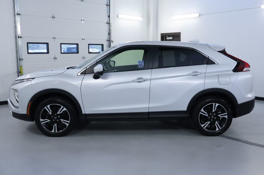 Used 2025 Mitsubishi Eclipse Cross SE image 4