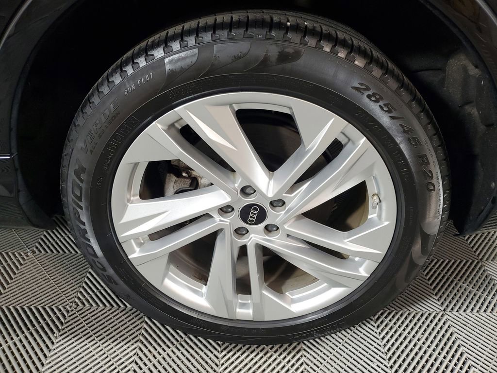 Used 2023 Audi Q7 2.0T Premium w/ Convenience Package image 11