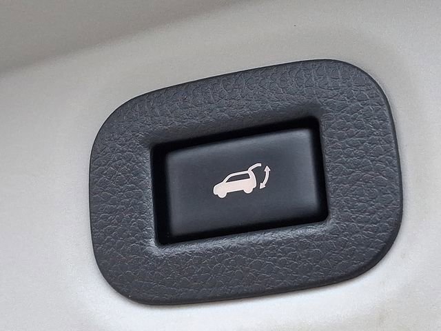 Used 2015 Nissan Rogue SL image 30