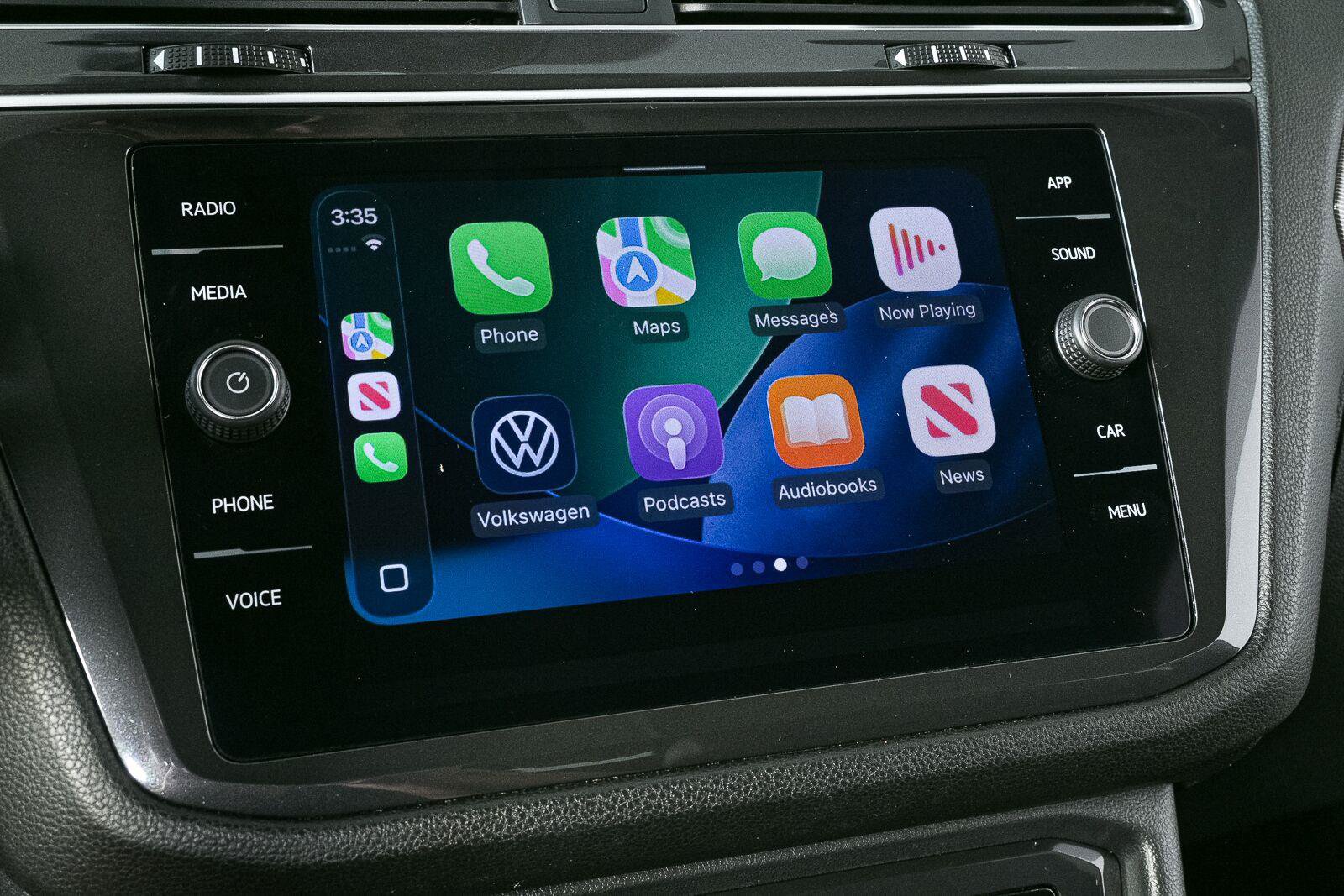 Certified 2023 Volkswagen Tiguan SE FWD image 14