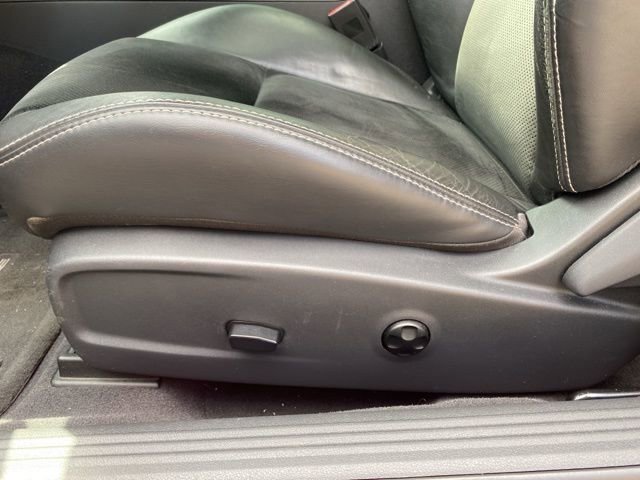 Used 2012 Dodge Challenger SRT8 RWD image 15