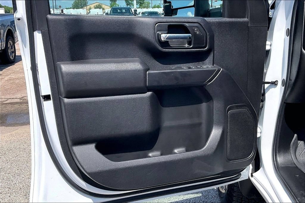 Used 2025 Chevrolet Silverado 2500 Custom w/ Custom Value Package AWD/4WD image 17