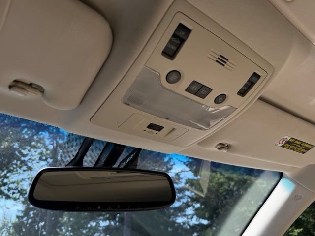 Used 2013 Lexus ES 300h w/ Luxury Pkg FWD image 38