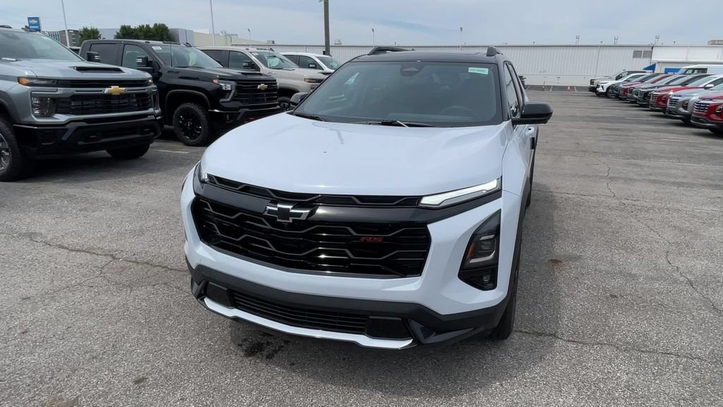 New 2026 Chevrolet Equinox RS w/ Convenience Package III AWD/4WD image 5