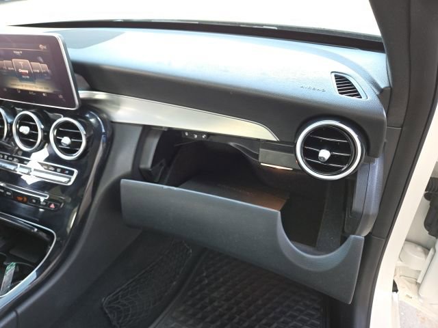 Used 2017 Mercedes-Benz C 300 4MATIC Sedan image 43