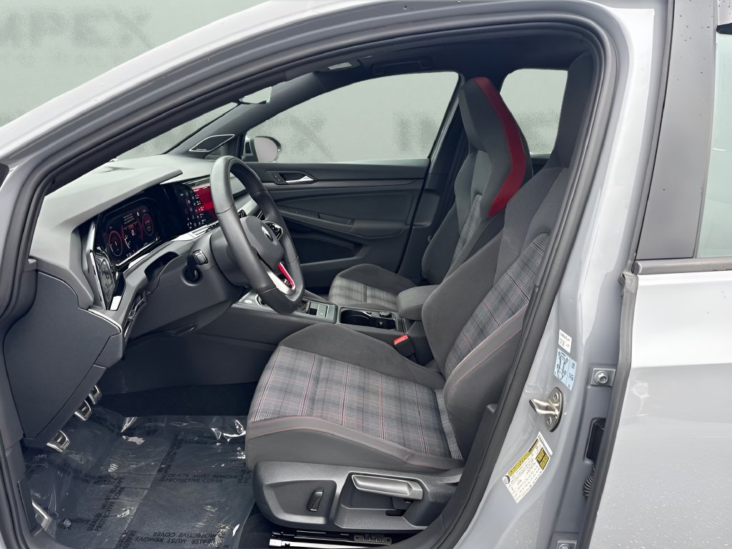 Used 2022 Volkswagen GTI SE FWD image 9
