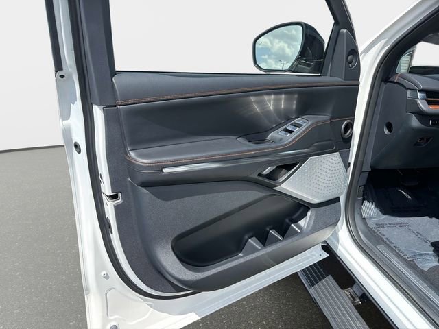 Used 2025 Lincoln Navigator L Black Label image 17