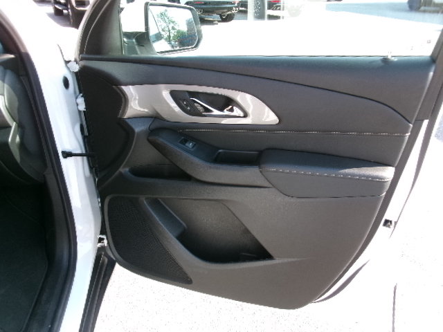 Used 2023 Chevrolet Traverse LT FWD image 10