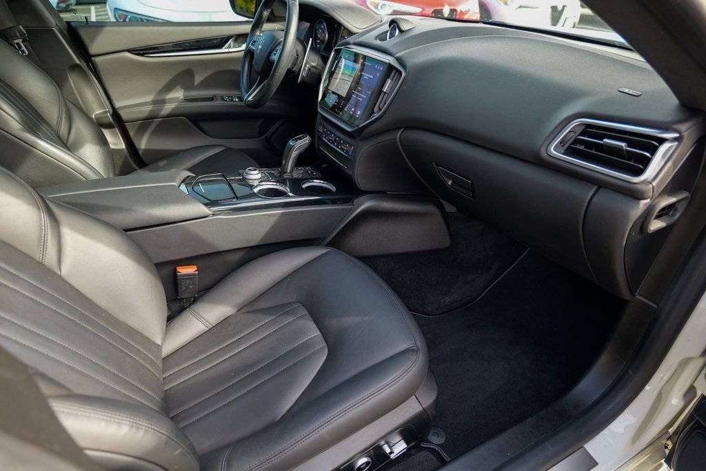 Used 2022 Maserati Ghibli Modena Q4 image 31