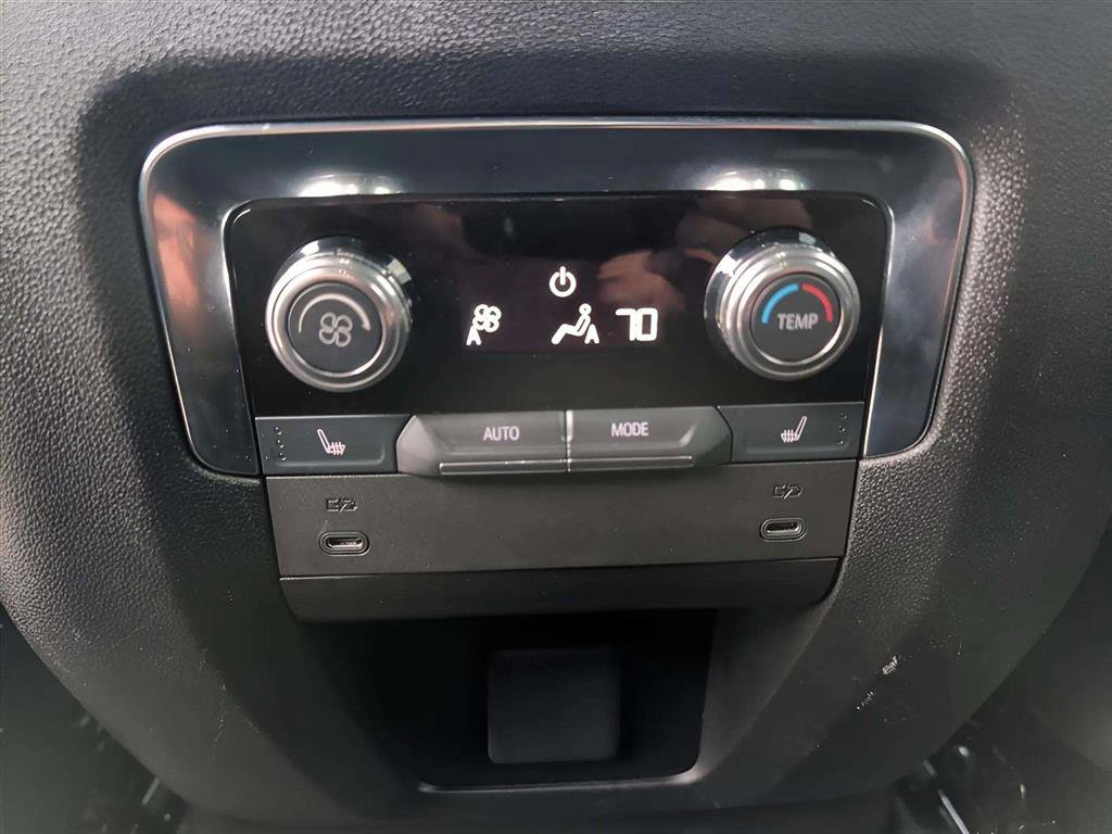 Used 2025 GMC Yukon 4WD Denali image 17