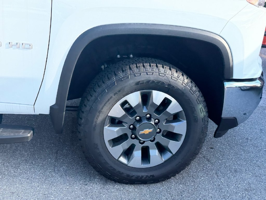 New 2026 Chevrolet Silverado 2500 LT w/ Safety Package AWD/4WD image 8