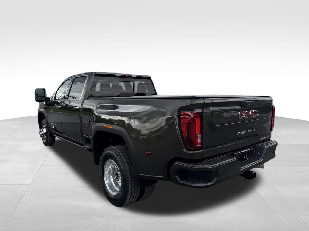 Used 2022 GMC Sierra 3500 Denali AWD/4WD image 17