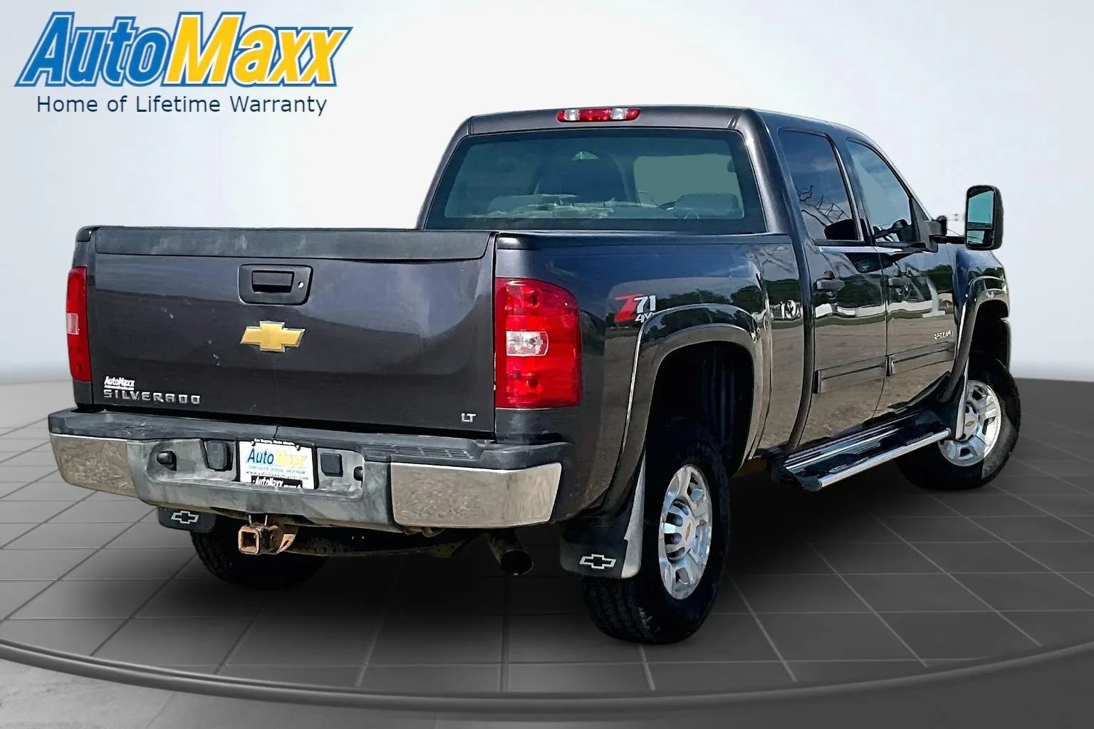 Used 2010 Chevrolet Silverado 2500 LT w/ Interior Plus Package AWD/4WD image 6
