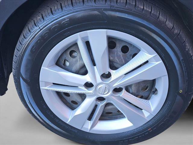 Used 2022 Nissan Kicks S image 27