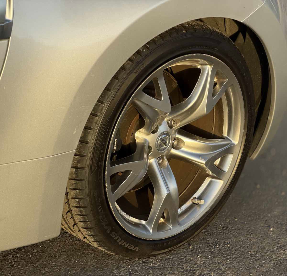 Used 2011 Nissan 370Z Touring w/ Sport Pkg image 16