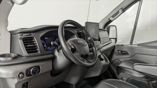 Used 2022 Ford E-Transit 148 High Roof Extended RWD image 18