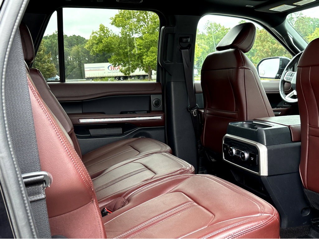 Used 2022 Ford Expedition Max Limited image 14