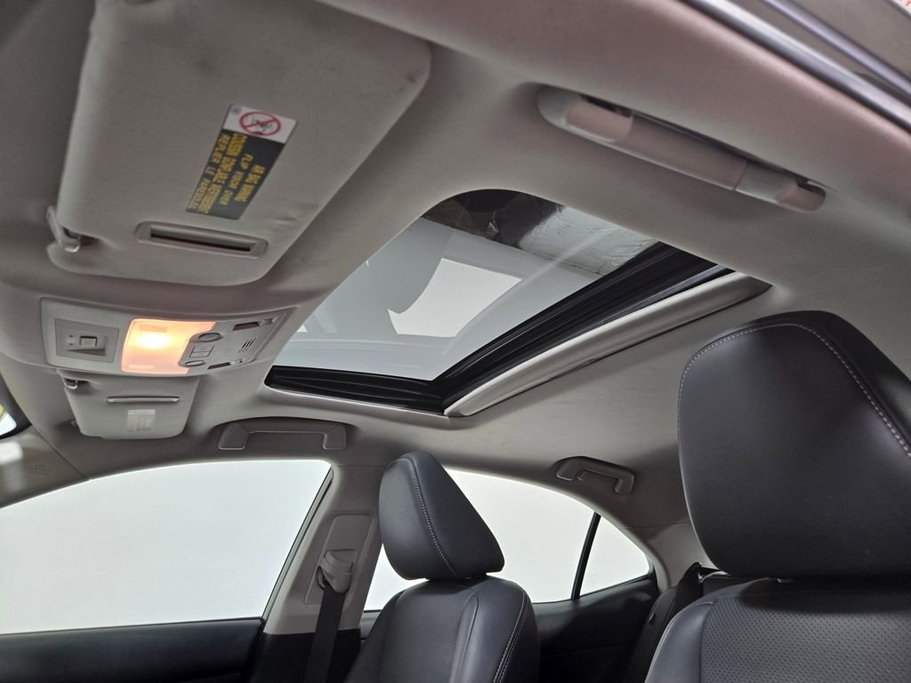 Used 2016 Lexus IS 300 AWD w/ Premium Package image 9