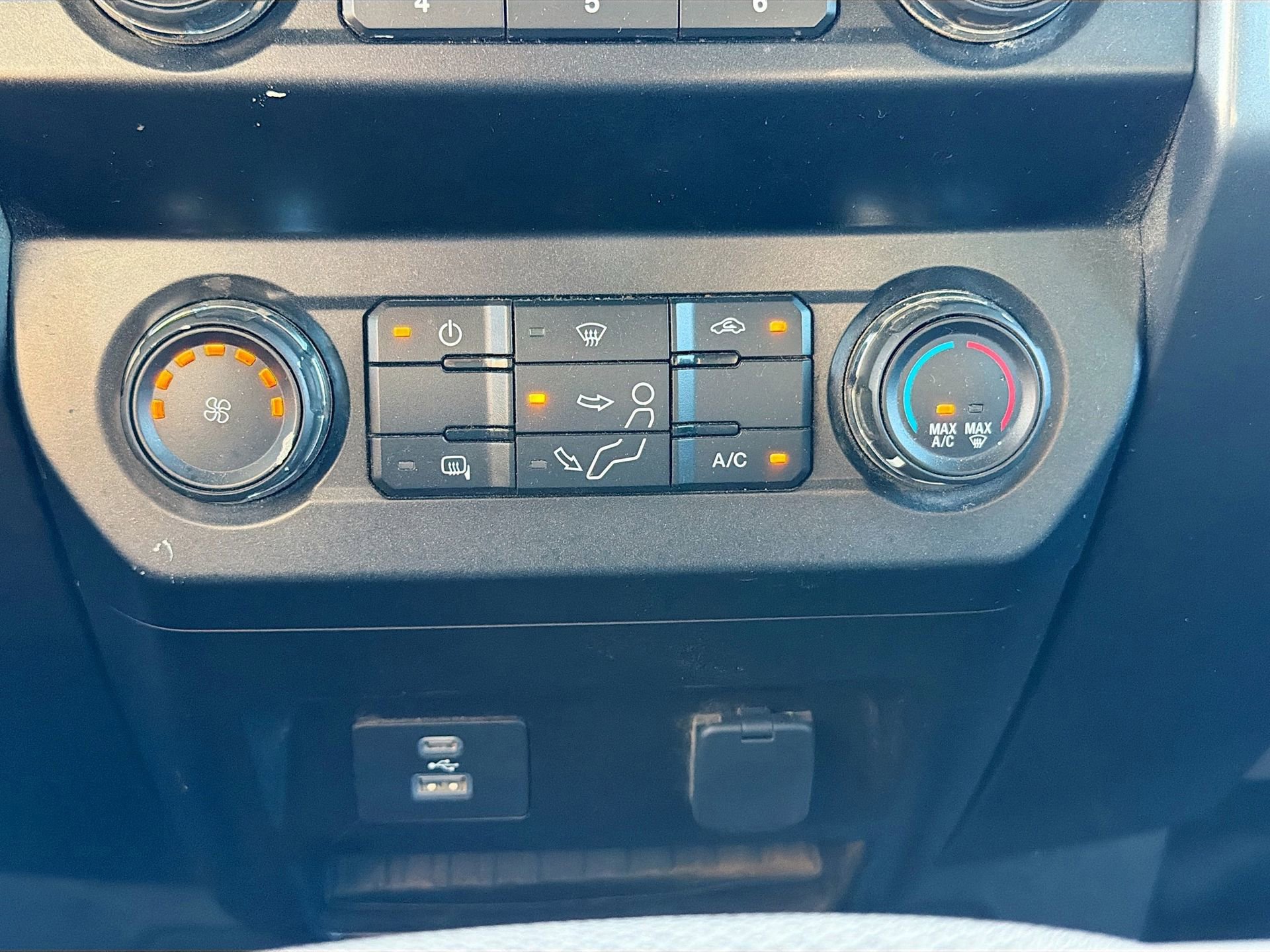 Used 2022 Ford F350 XLT w/ XLT Value Package image 21