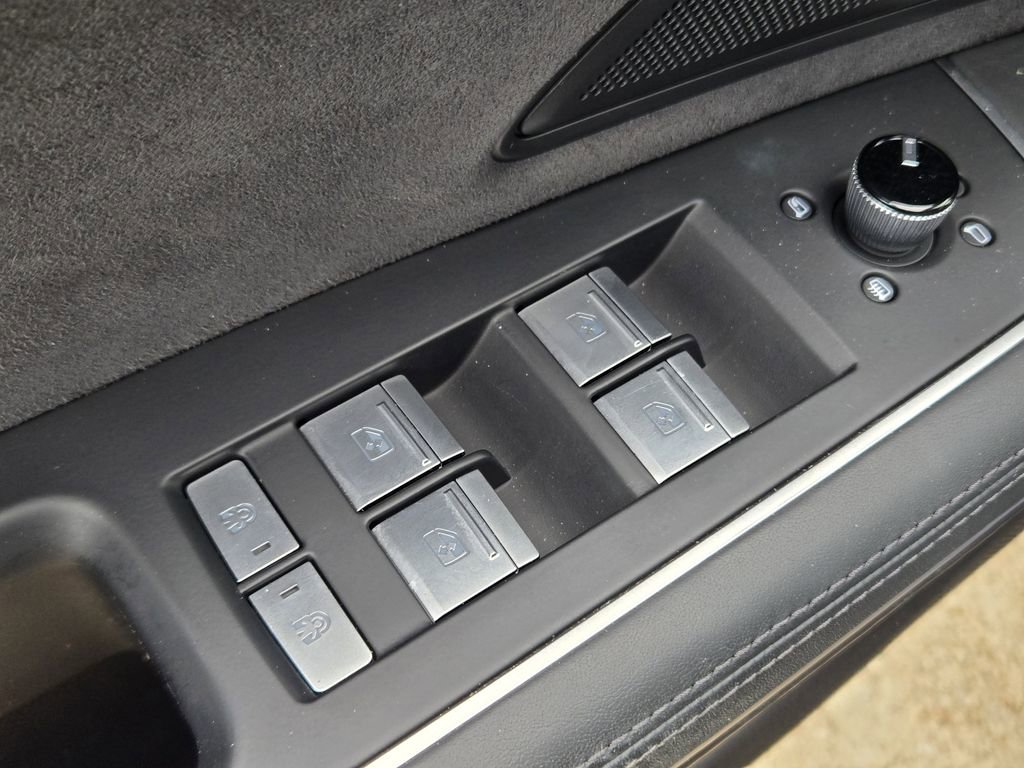 Certified 2022 Audi A8 L 3.0T image 31