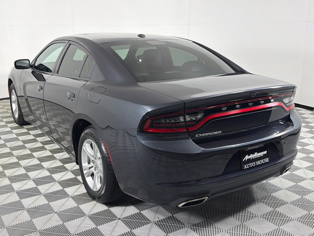 Used 2019 Dodge Charger SXT w/ Leather Interior Group image 7