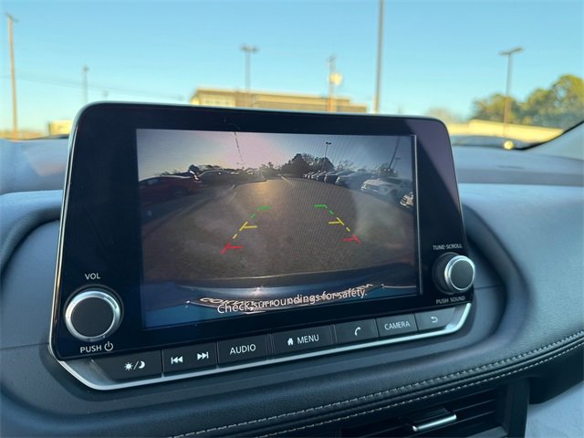 Used 2023 Nissan Rogue SV image 13