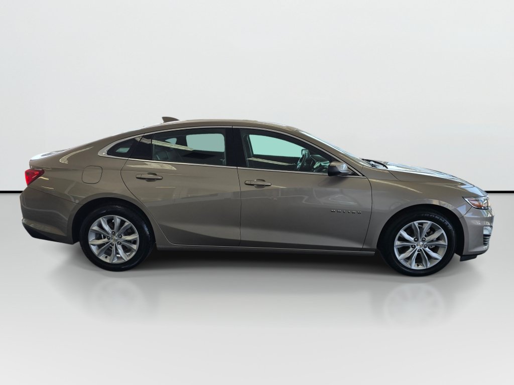 Used 2024 Chevrolet Malibu LT FWD image 2
