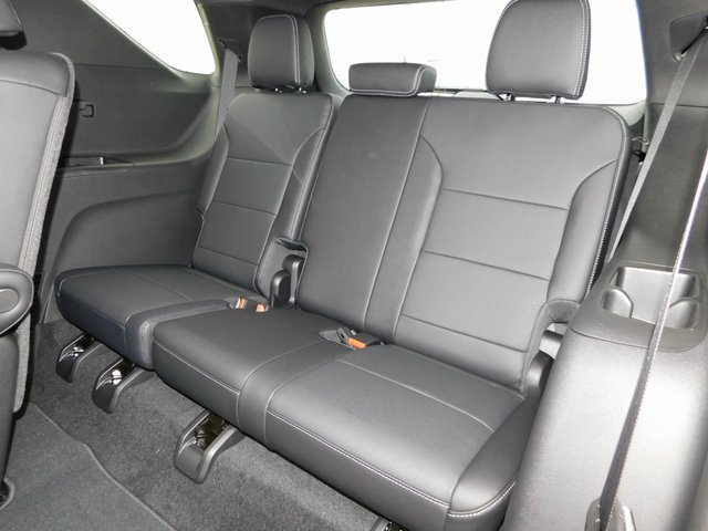 New 2026 Chevrolet Traverse LT w/ Sun and Wheel Package image 34