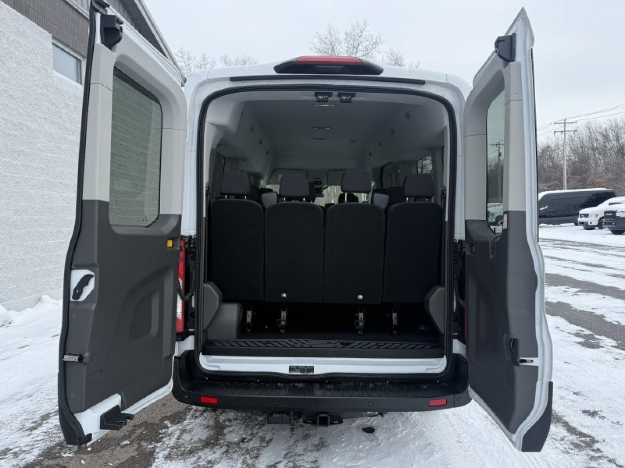 Used 2024 Ford Transit 350 XL image 5