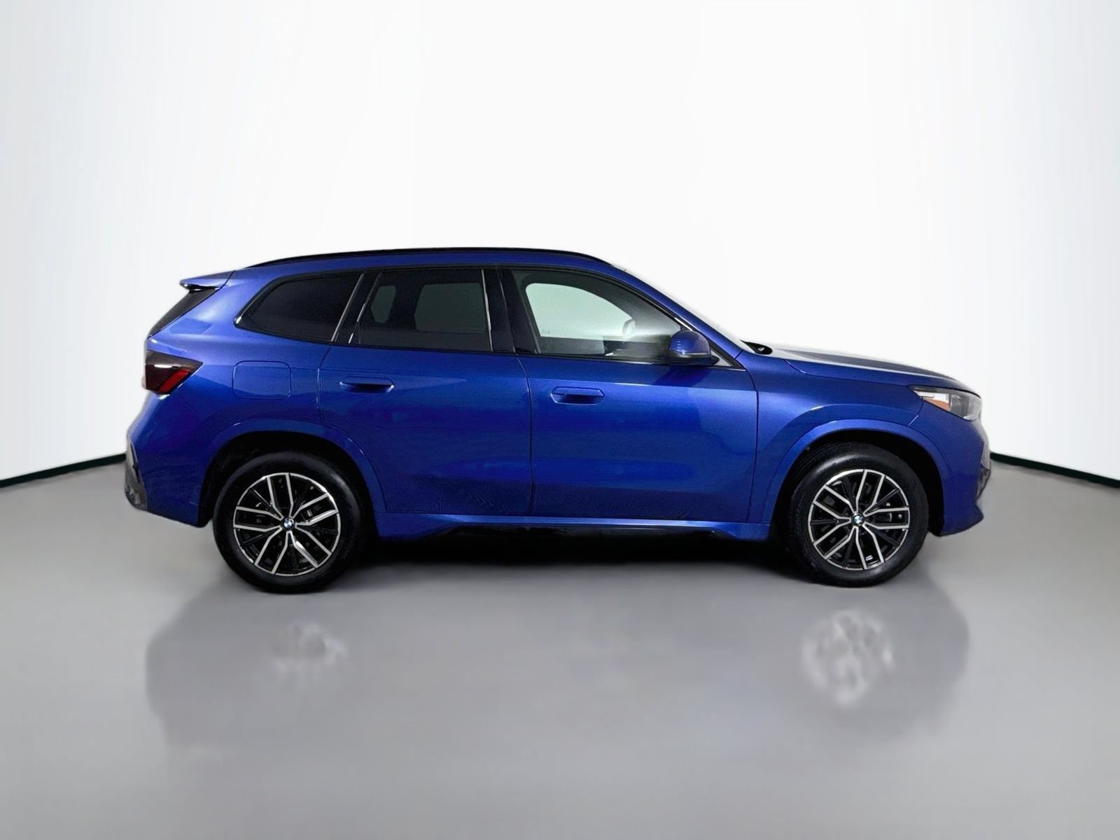 Used 2026 BMW X1 xDrive28i AWD/4WD image 8