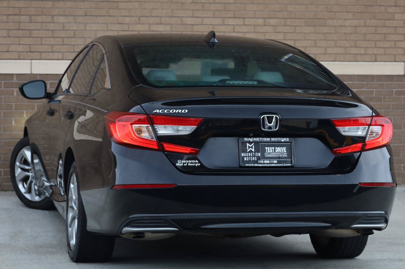 Used 2018 Honda Accord LX image 8