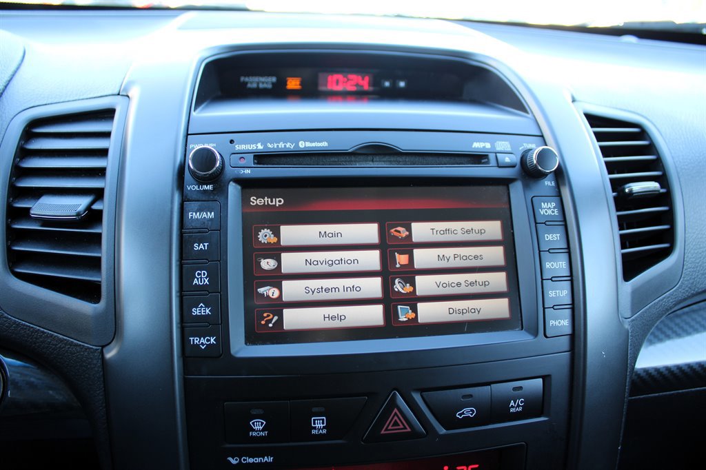 Used 2011 Kia Sorento SX image 22