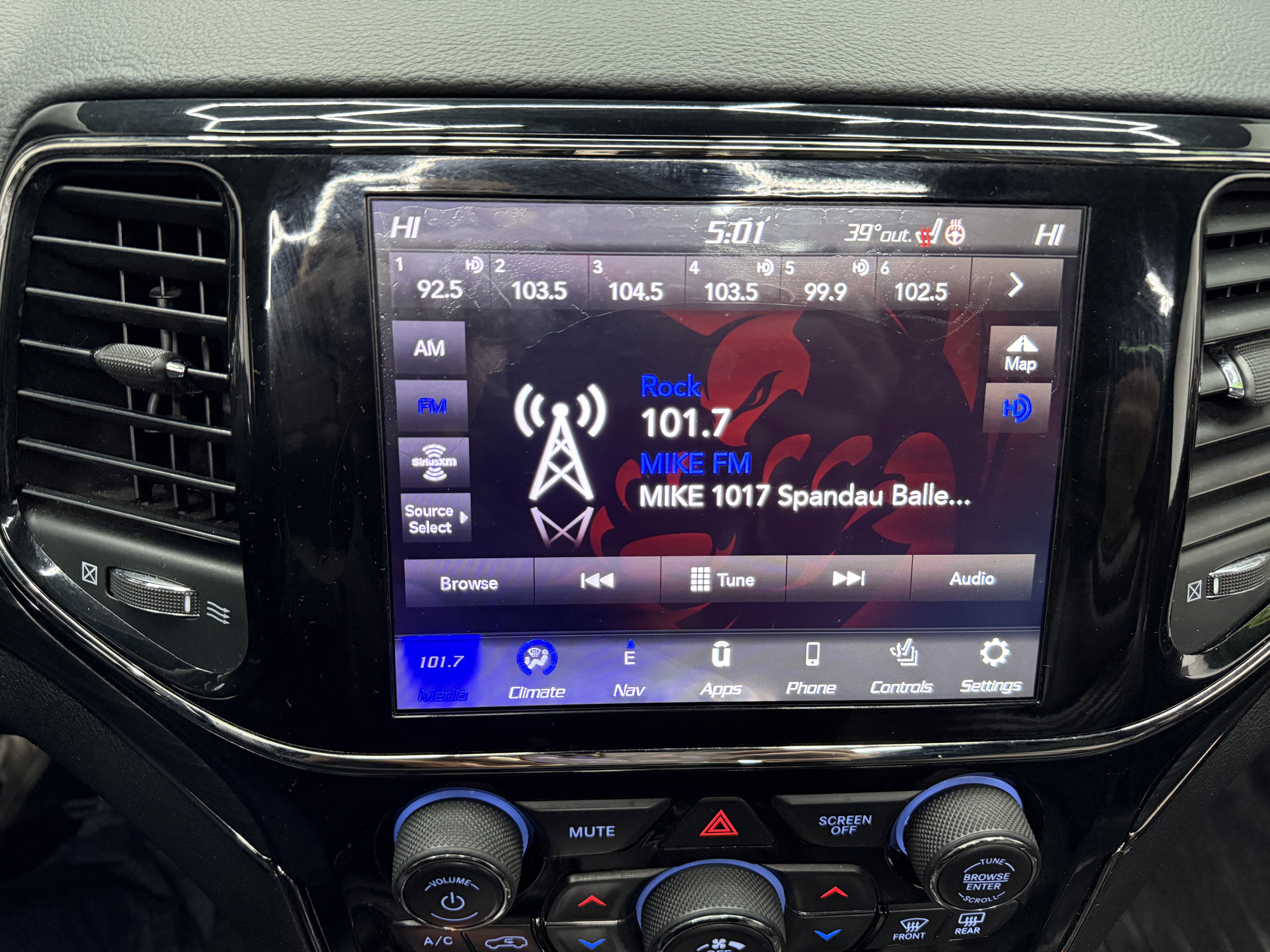 Used 2019 Jeep Grand Cherokee Limited X image 17