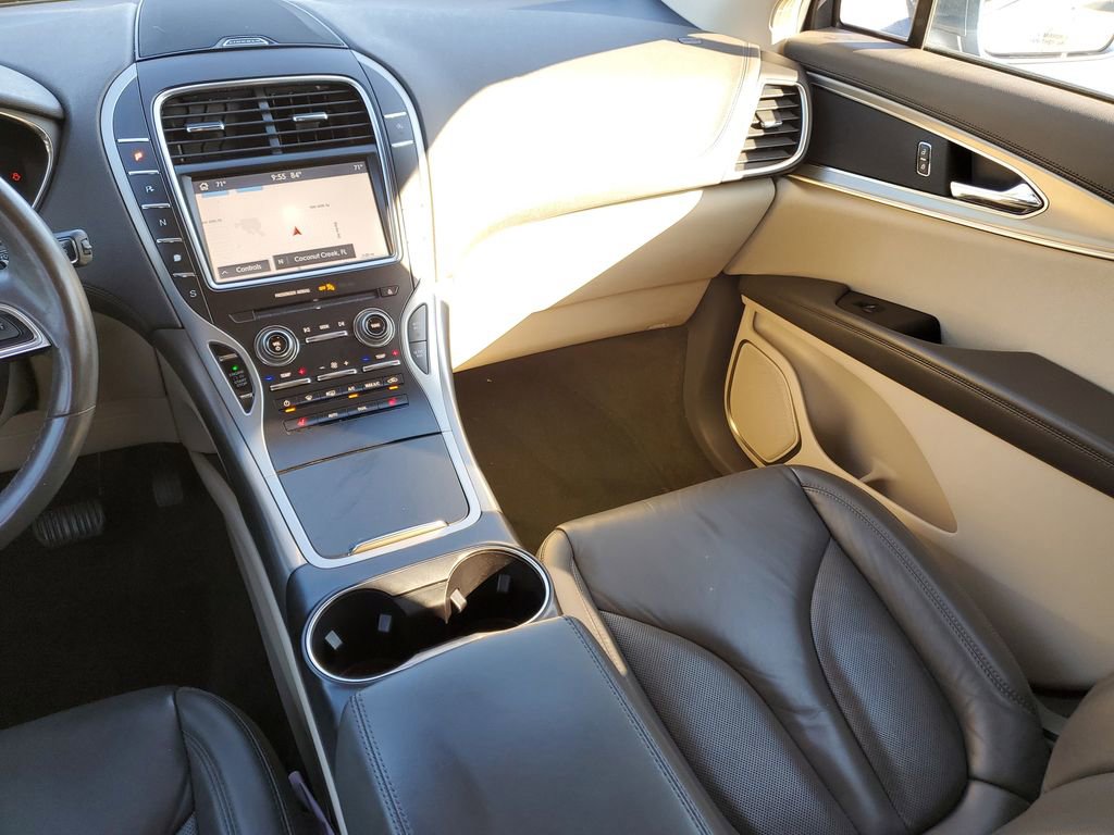 Certified 2019 Lincoln Nautilus Select image 16