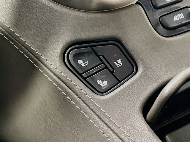 Used 2019 GMC Yukon XL Denali w/ Denali Ultimate Package AWD/4WD image 22