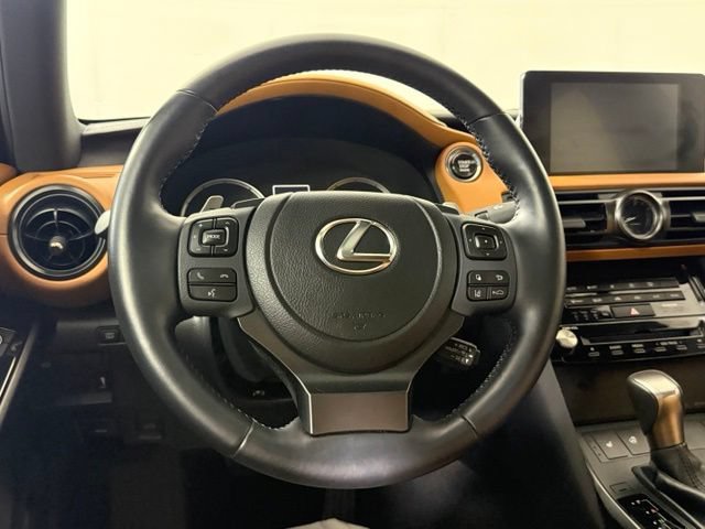 Used 2025 Lexus IS 350 F Sport RWD image 21