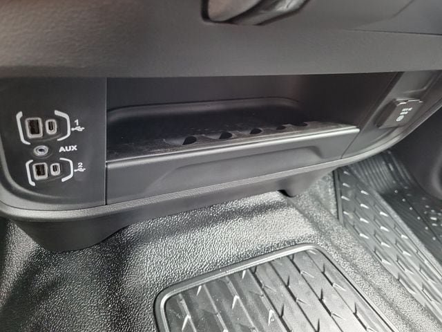 New 2026 RAM 5500 Tradesman AWD/4WD image 30