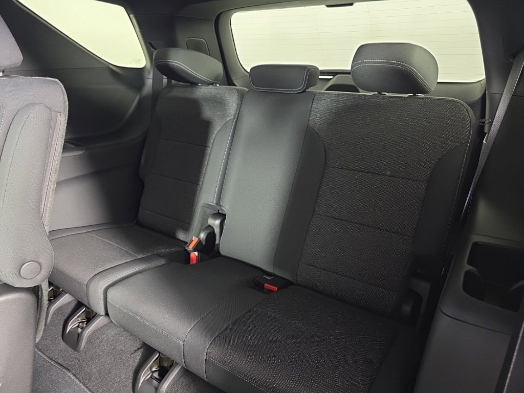 New 2026 Chevrolet Traverse LT w/ Sun and Wheel Package image 32